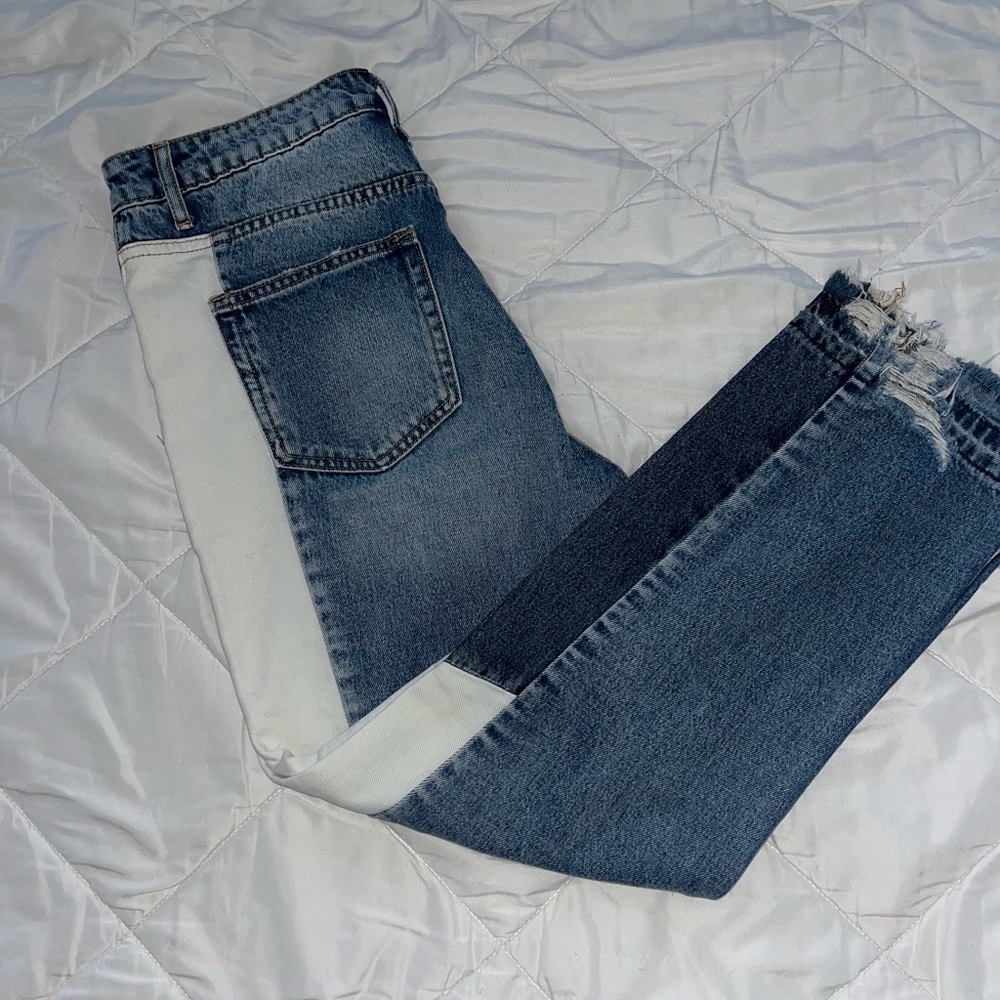 Vervet Straight leg high waisted two toned distressed denim jeans size 29